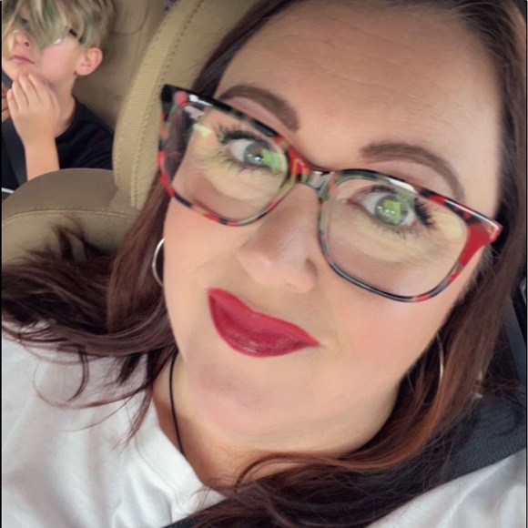 Meet your Posher, Sasha - Picture 1 of 1